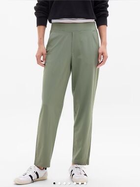 NWT Athleta Brooklyn Ankle Pant Olive Green Cactus Tapered Wrinkle Resistant